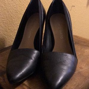 Franco Sarto black pumps